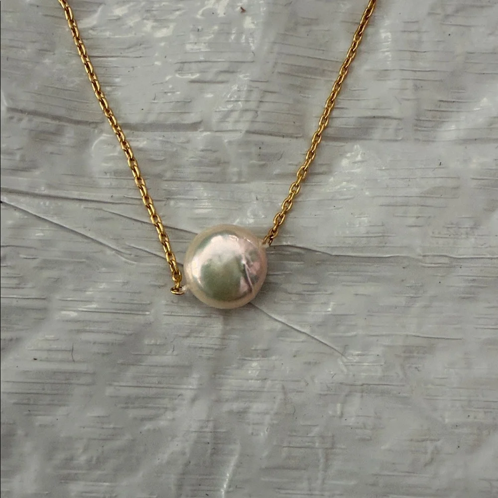 Madewell Elegant Gold Necklace with Pearl Accent - Picture 3 of 4
